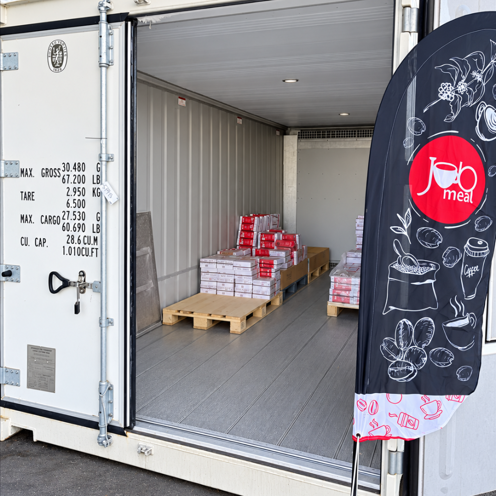 Frossent kaffekoncentrat opbevaret i BOXITs frysecontainer