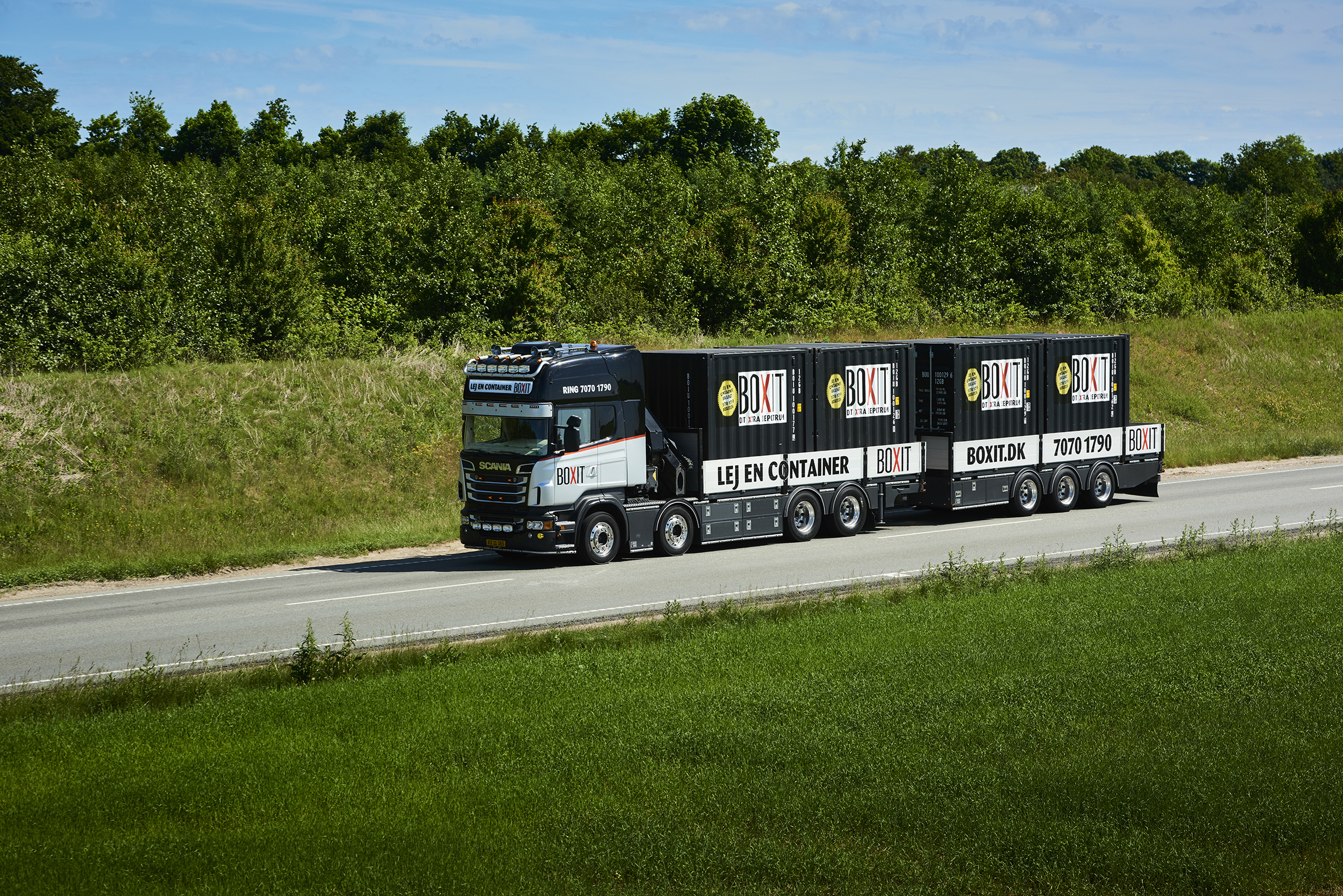Containerlevering med egen lastbil